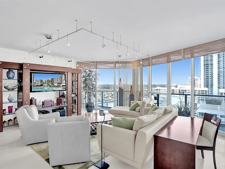 3101 S Ocean Dr #2005 — Photo 3