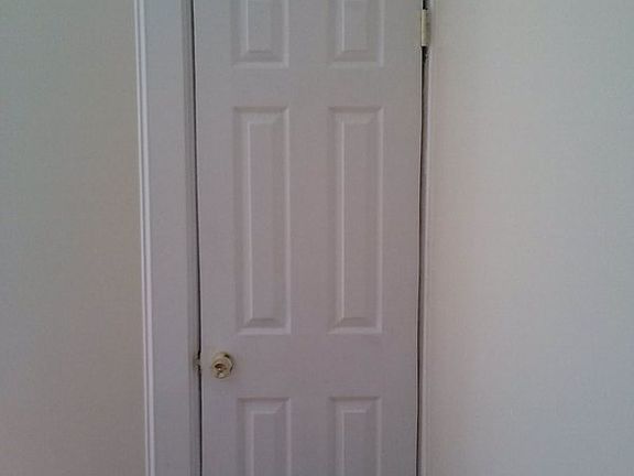 5th image of 169 Howard Ave