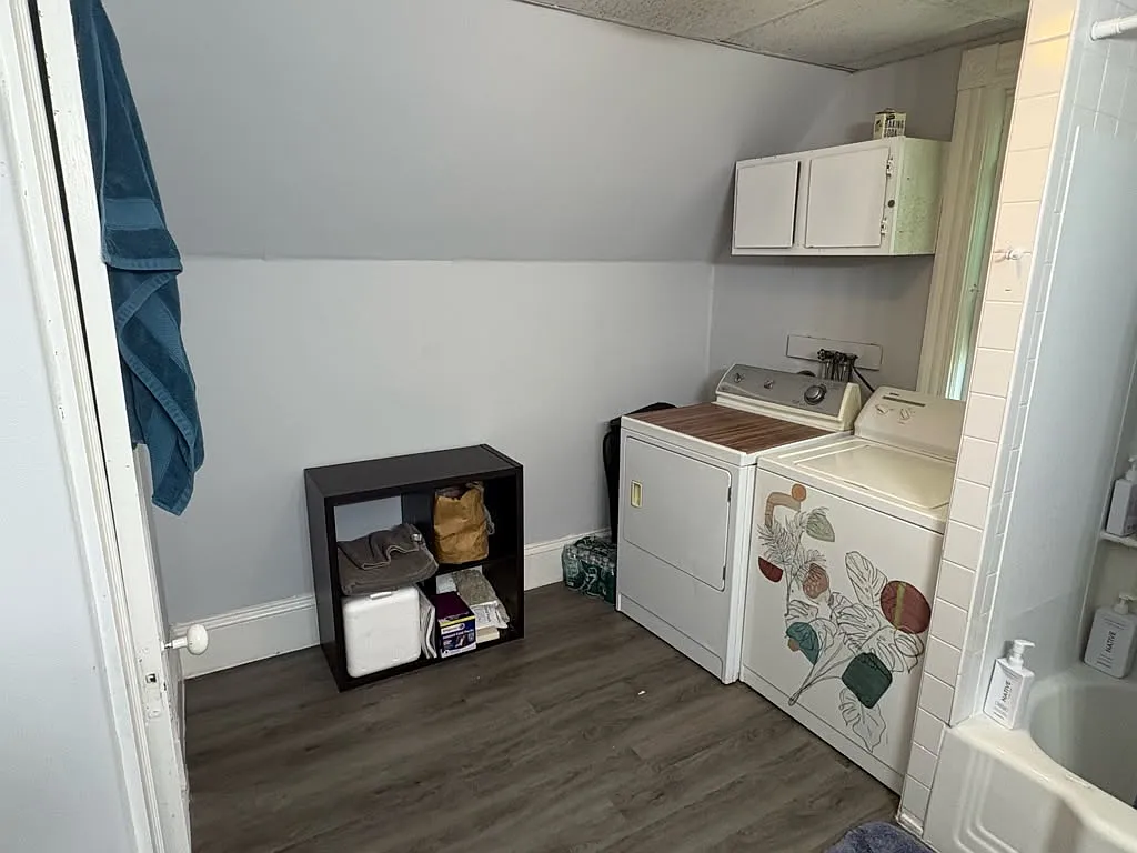 2 bed, 550 sqft, $2,500 — Photo 3