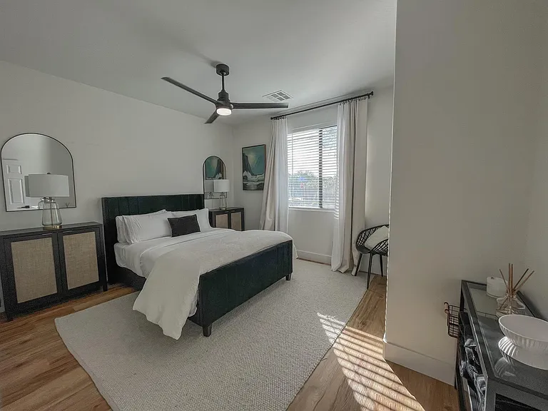 5620 Akula Bay St — Photo 5