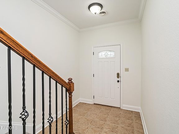 4th image of 4818 Fountain View Way