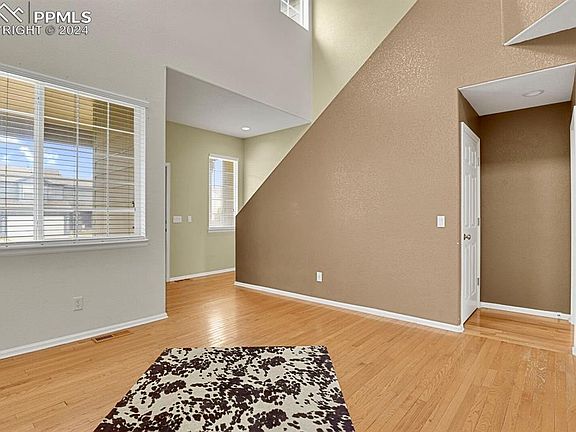 5th image of 1610 Woodpark Dr
