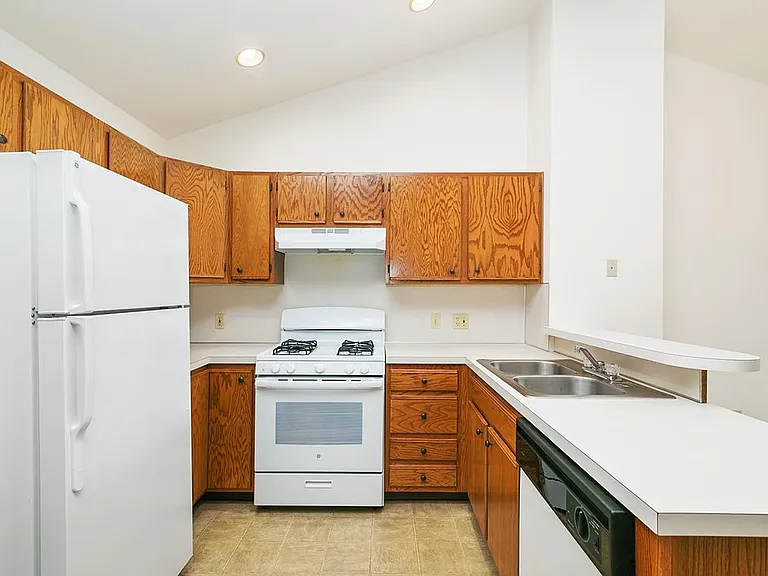 927 Cedar Run Ct NW — Photo 4