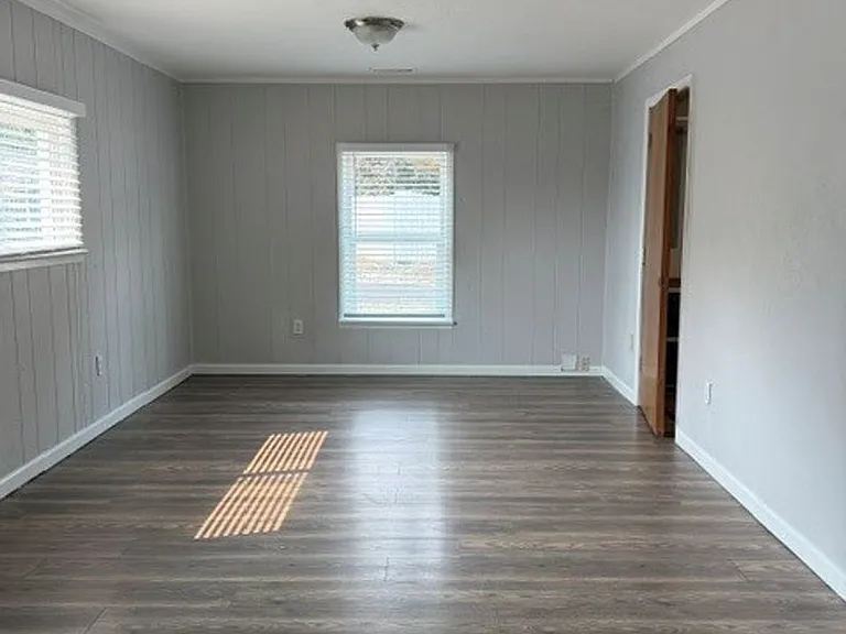 1690 Longview Way NW — Photo 9