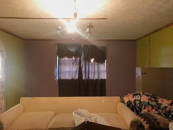 2nd image of 5633 C St