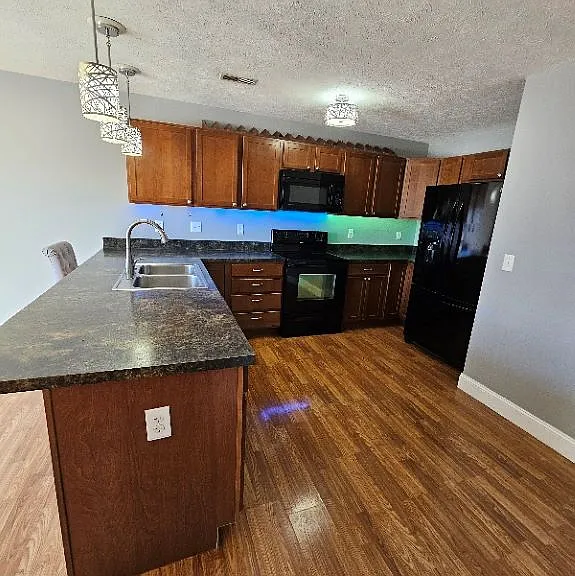 2916 Acorn Dr — Photo 1