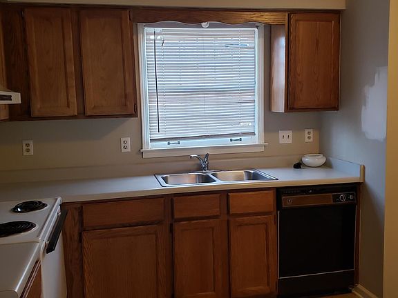 3rd image of 6372 Kirby Downs Dr