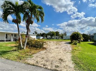 362 Shoreland Dr, Fort Myers, FL 33905