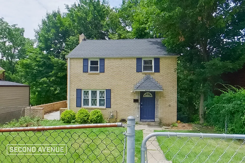 3 bed, 1.0 bath, 1100 sqft, $1,395 — Photo 1