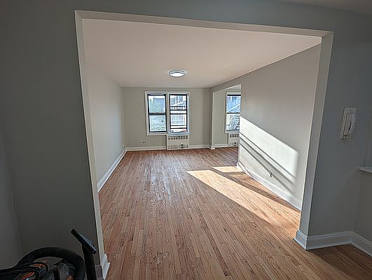 1st image of 9131 Lamont Ave APT 3d