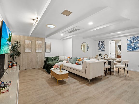 5th image of 4201 Avenida Gregory Unit 2