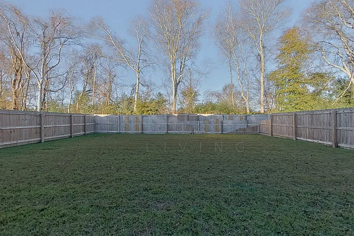 112 Yardley Ct — Photo 14