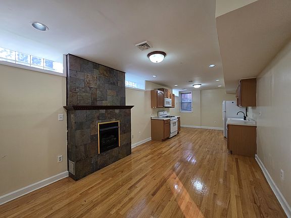2nd image of 325 Saint John St Unit D