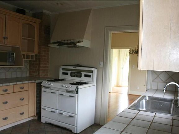 5th image of 6240 Palo Pinto Ave
