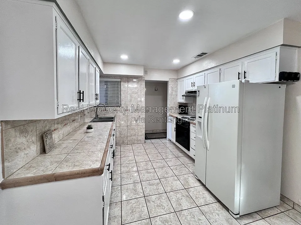 106 Rialto Ave