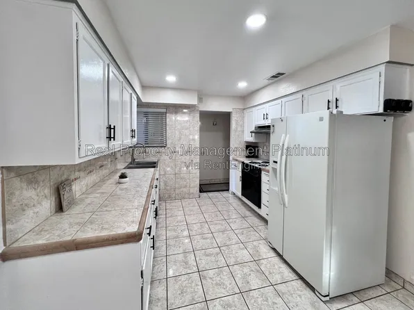 106 Rialto Ave, Clovis, CA 93612