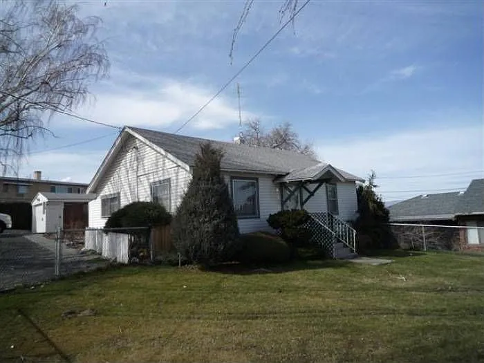 210 W Grandview Ave photo 1