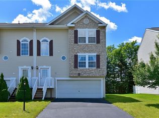 535 Ten Point Ln, Cranberry Township, PA