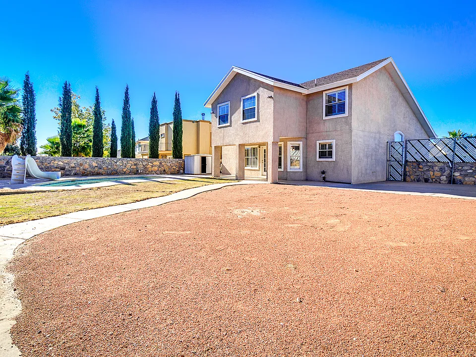 1424 Plaza Verde Dr