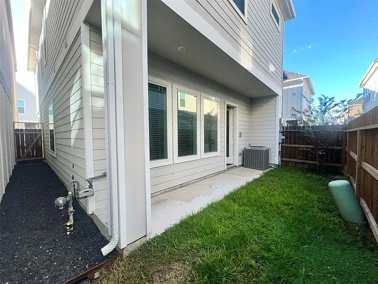 6712 Parker Oaks Ln — Photo 16