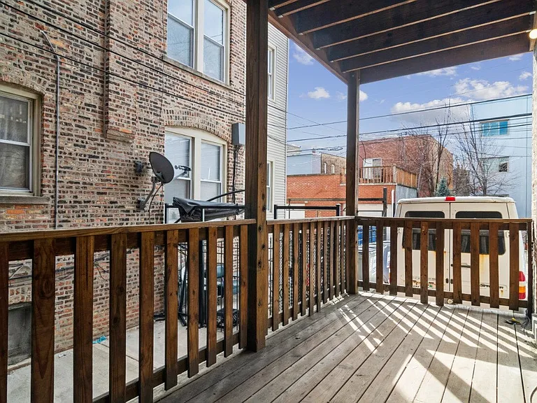 2647 W Augusta Blvd #3R — Photo 10