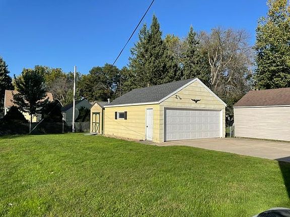 2nd image of 803 13th Ave SE