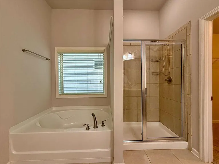5115 Breezewood Cir — Photo 27