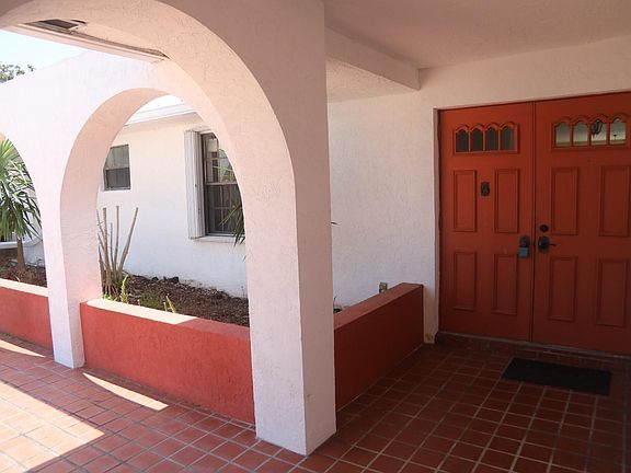 5th image of 1436 SE Sunshine Avenue