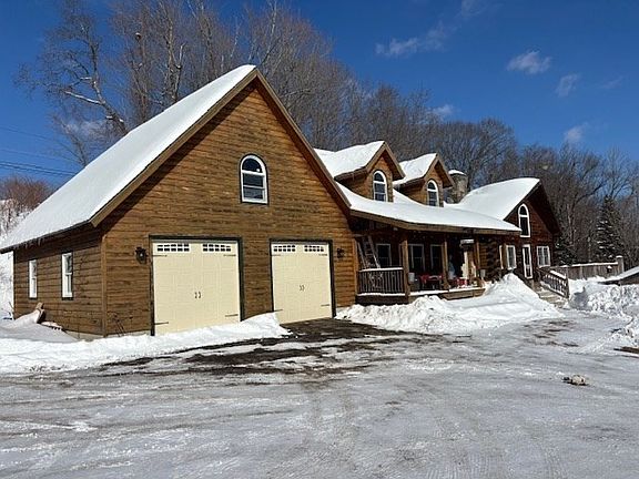 3rd image of 544 South Rd