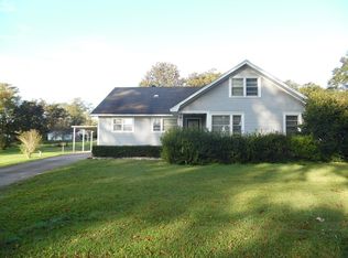 2143 Long St, Grenada, MS 38901