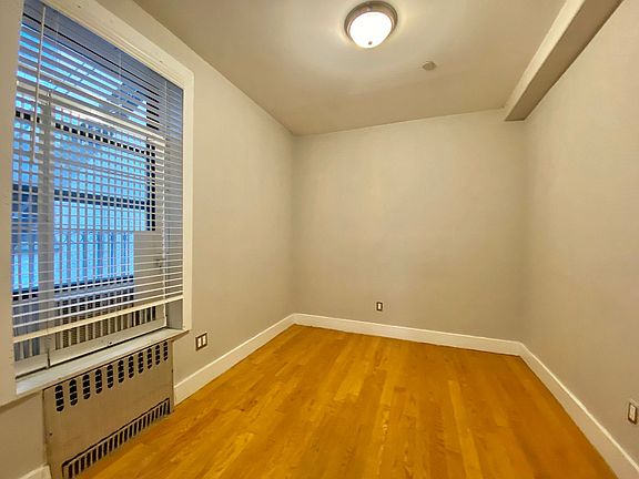 5th image of 171 Rogers Ave #1R
