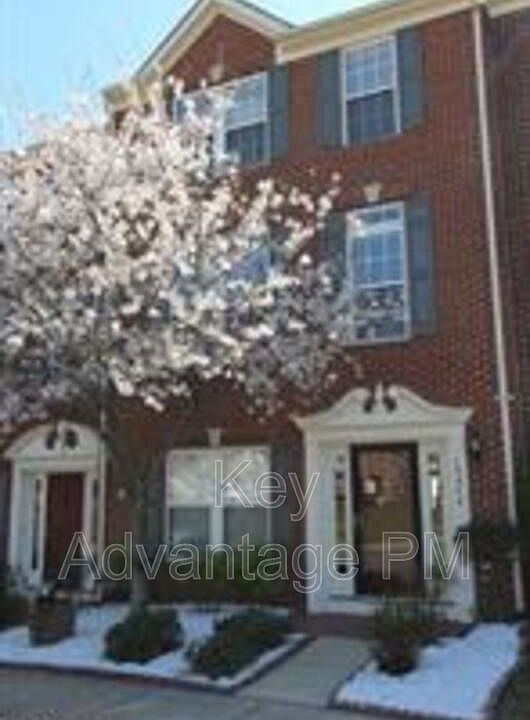 1st image of 16626 Barge Cir