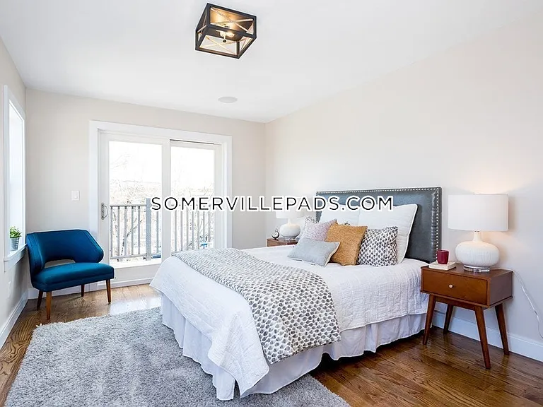 7 Webster St #1 — Photo 8
