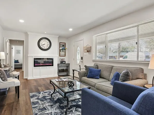 8 Chateaugay Rd, Savannah, GA 31419