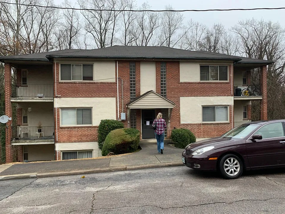 221 Phillips Ct #221