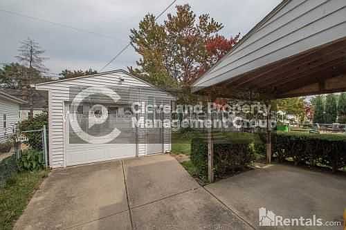 4th image of 399 E 329th St