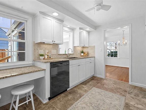 3rd image of 7000 Roe Ave