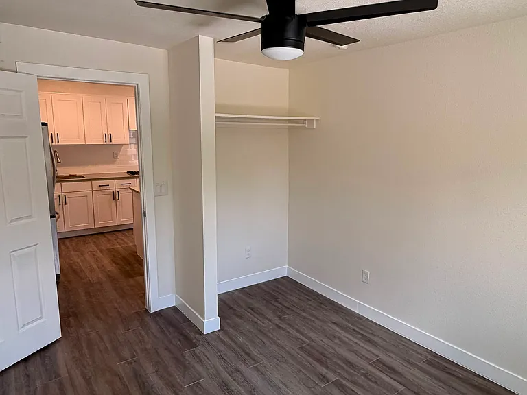640 Arredondo Dr #B — Photo 8