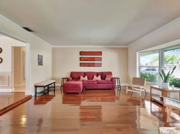 2111 NW 108th Avenue, Pembroke Pines, FL 33026