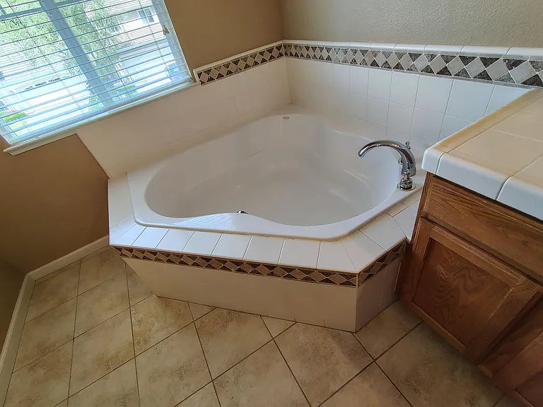 13606 Brook Way — Photo 36