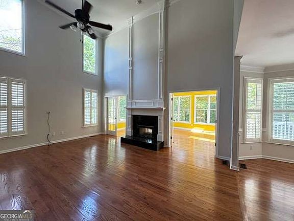 4th image of 4157 Berkeley Lndg NW