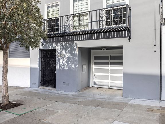 3rd image of 1572 Green St #B