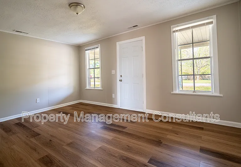 2208 Old Gurley Pike — Photo 8