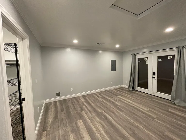 10256 Mina Ave — Photo 8
