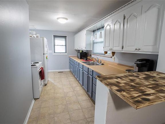 4th image of 1883 S 7th St