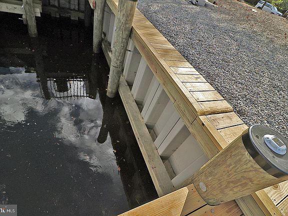 3rd image of 115 Bow St