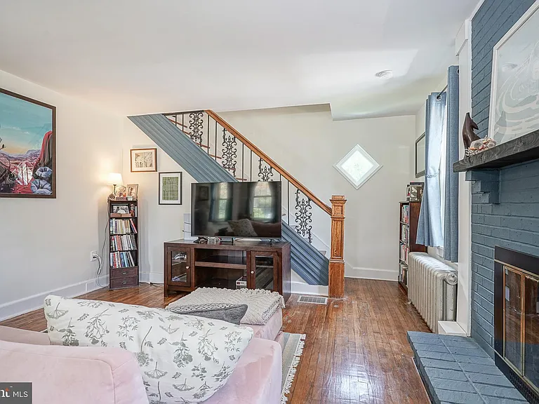 158 Wyoming Ave — Photo 4