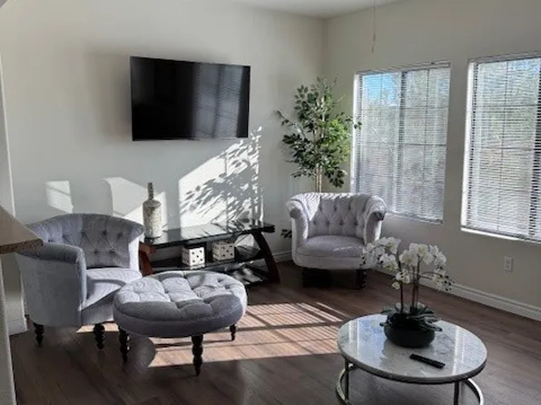 2030 Rancho Lake Dr Unit 201, Las Vegas, NV 89108