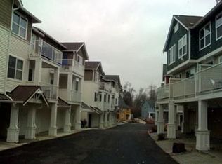 2830 SW Raymond St #409, Seattle, WA 98126