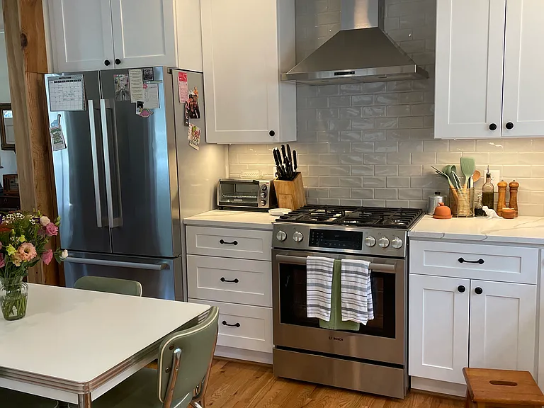 107 W Poplar Ave — Photo 6